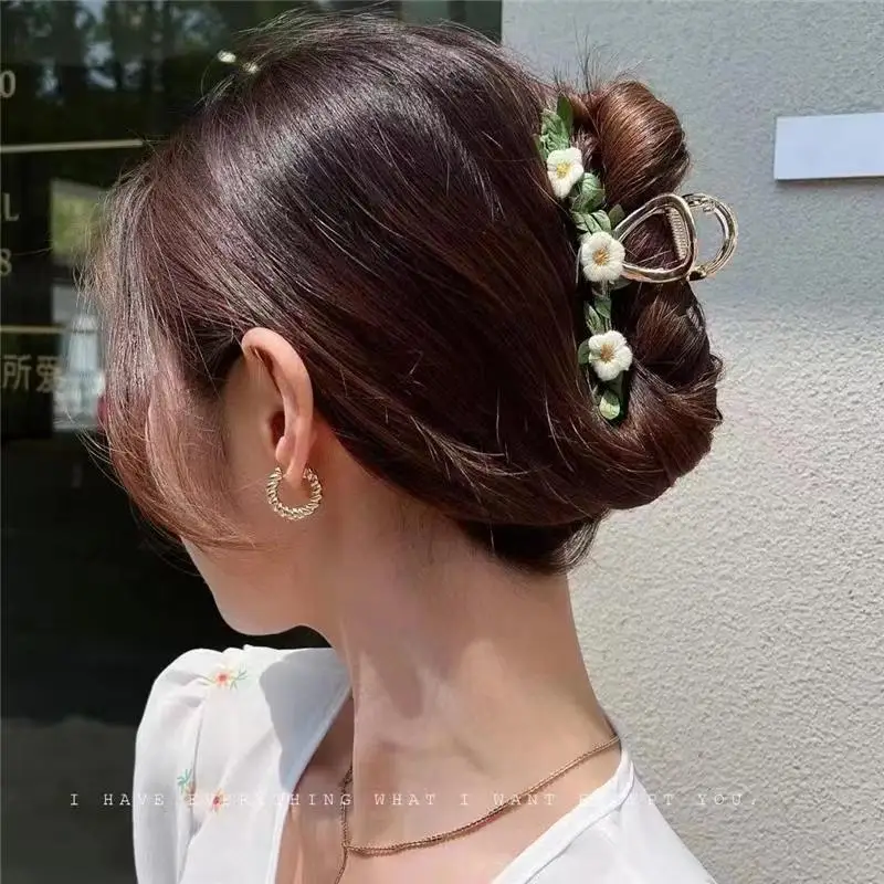 Lily of the valley leaves, flower grabbing clip, forest style girl temperament, back of the head spoon, shark clip hair clip