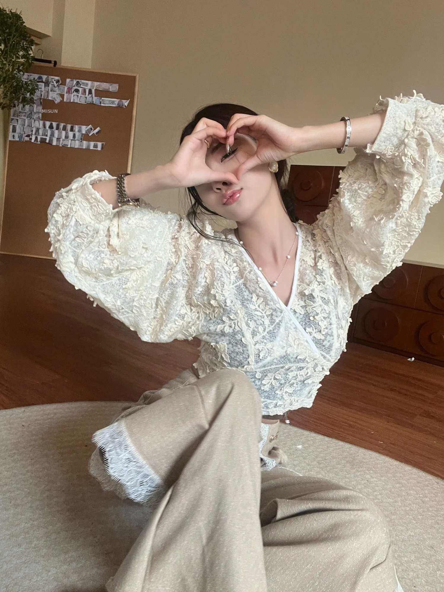 

Нежный кружевной топ Neadada с рукавами-фонариками для женщин, красивая накидка для защиты от солнца, кружевной топ из полиэфирного волокна с V-образным вырезом