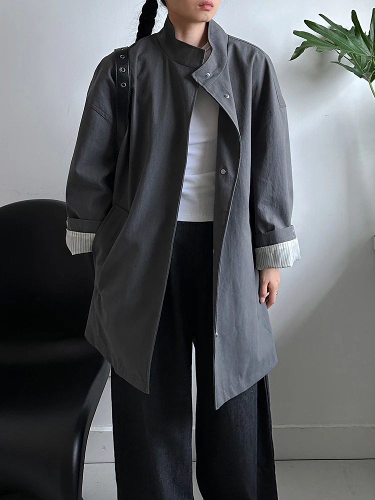 [EAM] Women Gray Big Size Elegant Trench New Stand Collar Long Sleeve Windbreaker Fashion Tide Spring Autumn 2024 1DH8160