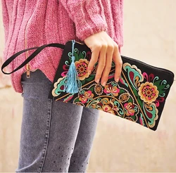 ISKYBOB-Bolso de mano bordado para mujer, Cartera de mano con borlas, estilo étnico nacional, mariposa y flores, bolso de noche con solapa pequeña, 2024