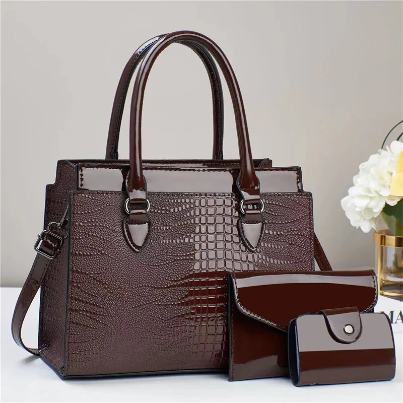 2024 summer new women's bag large-capacity fashion versatile crocodile pattern handbag atmospheric practical messenger shoulder