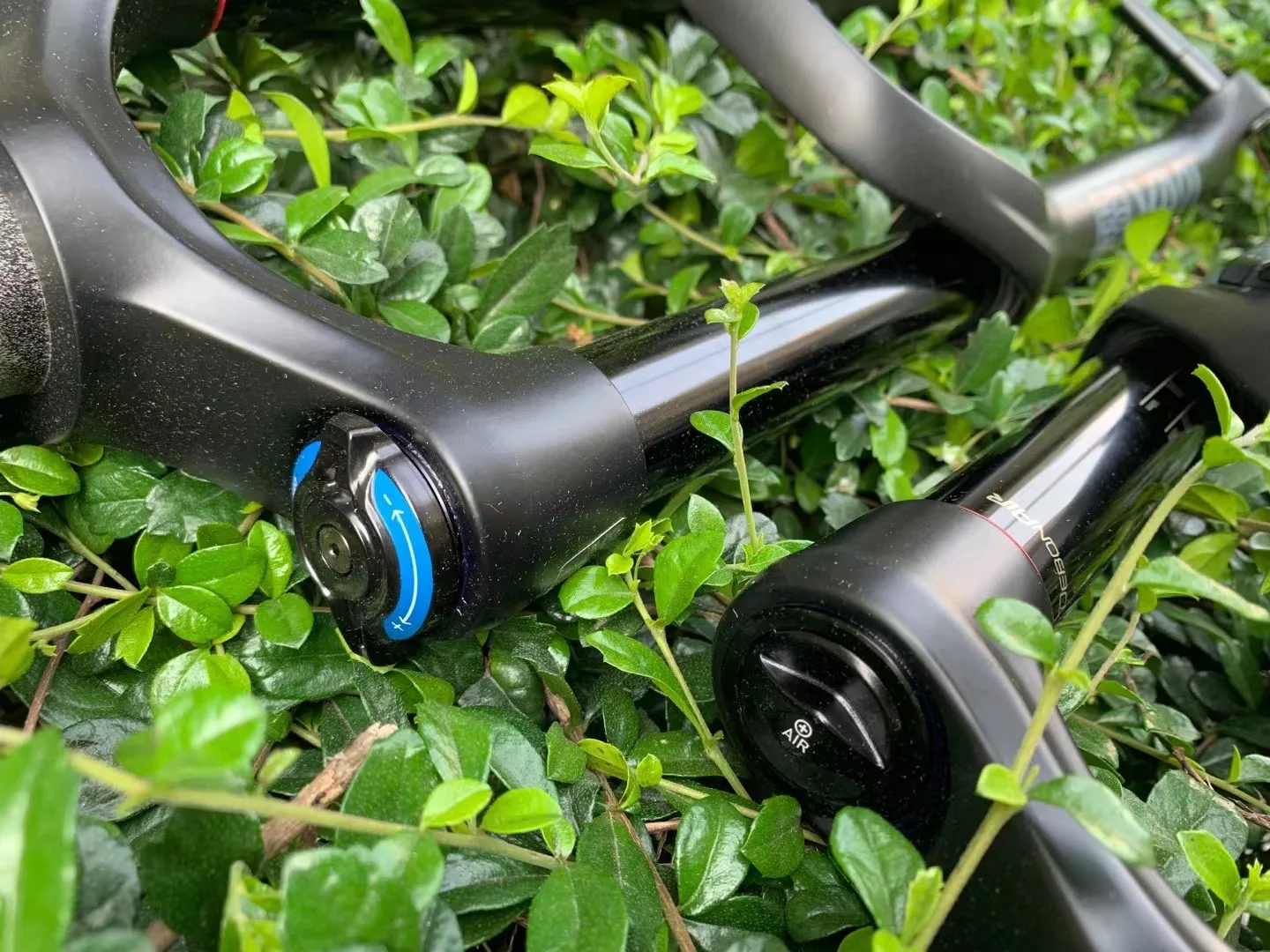 RockShox Yari RC DebonAir 29 