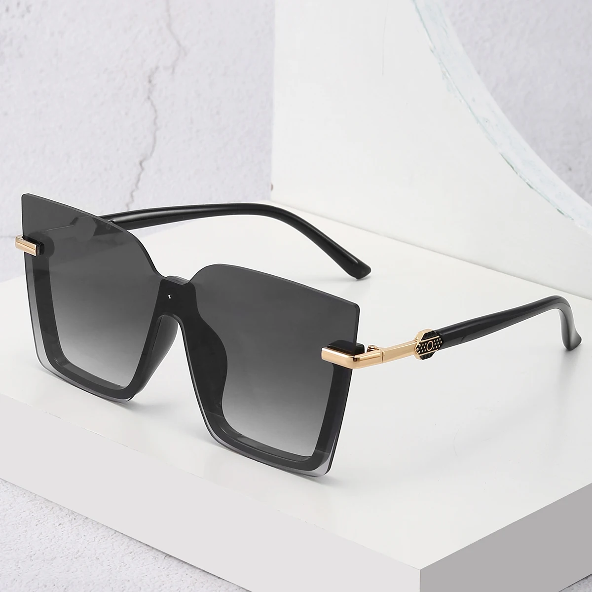 New Frameless Multi-color Ocean Sunglasses With Personalized, Trendy, Fashionable, And High-end Feel Car Sunglasses 1052