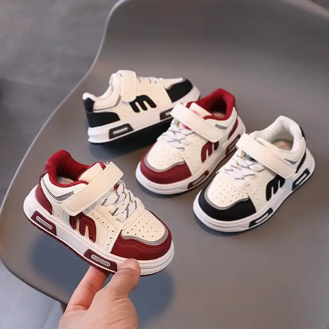 

2024 Kids Sport Shoes Fashion Leather Breathable Boys Girls Sneakers Spring Autumn Children Casual Outdoor Running Shoes Boots