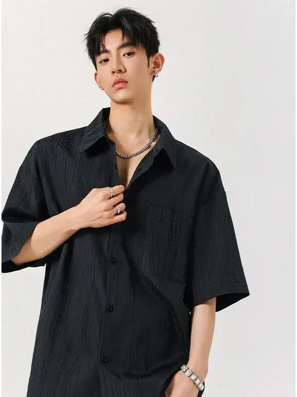 

Новая мужская рубашка свободного кроя 2025 года в гонконгском стиле, однотонная, с ретро-текстурой, летняя, с воротником, короткий рукав, модный бренд U-ICLER