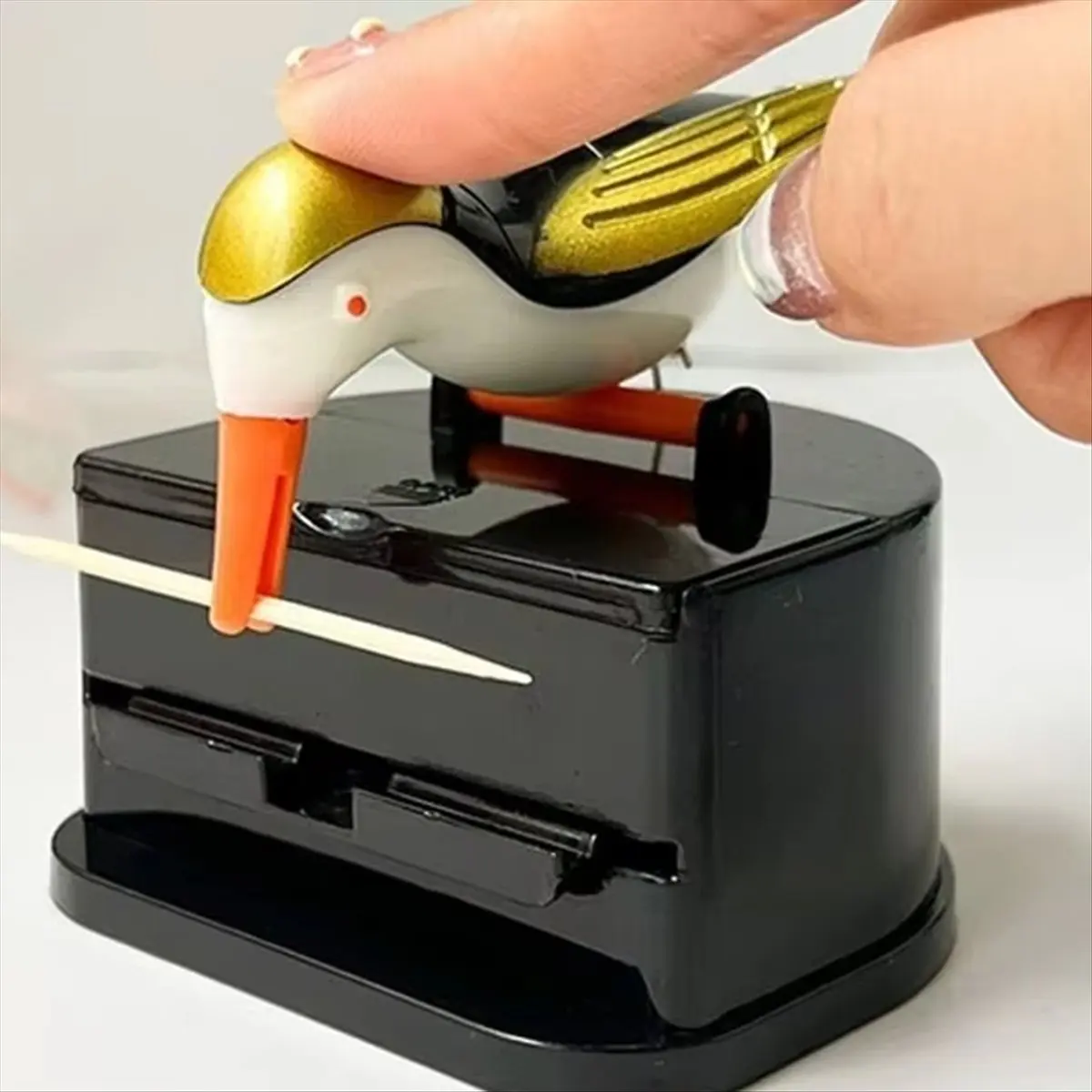 Cartoon Hummingbird Toothpick Container Automatic Toothpick Dispenser Holder Box Home Decoration Kitchen Accessories