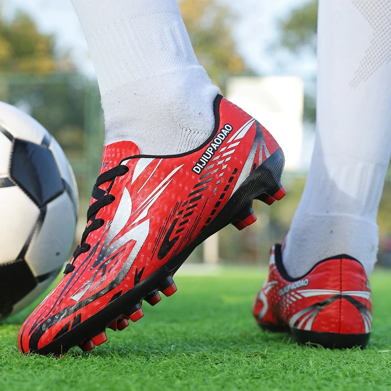 Low Top Men Soccer Boots Wear Resistant Rubber Cleats Lightweight Cushioned Insole Breathable Grass Field Outdoor Daily Training