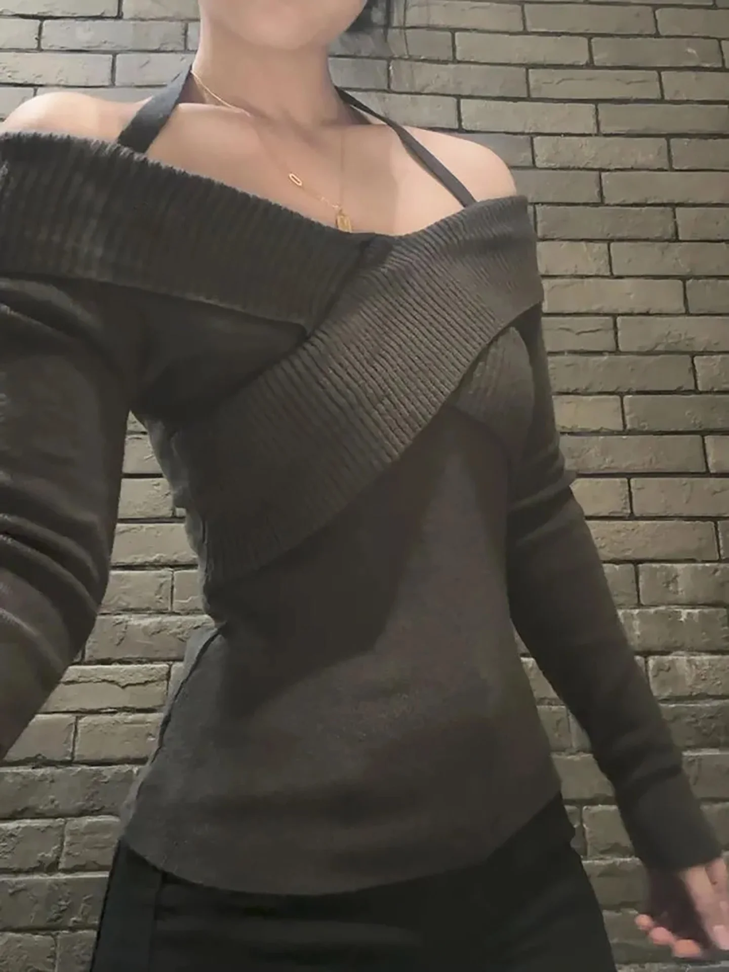 

Вязаный свитер женский, приталенный, с завышенной талией, подчеркивающий фигуру, на одно плечо, модный, весенняя новинка