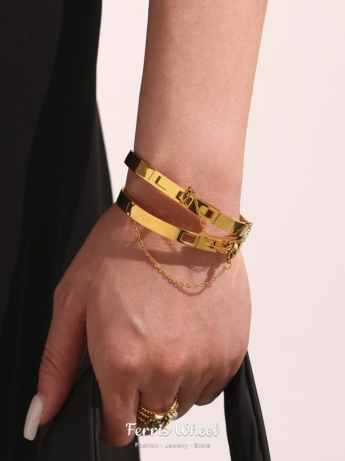 

Женский браслет из нержавеющей стали с золотым покрытием, Роскошный дизайнерский ювелирный аксессуар, подарок для пар