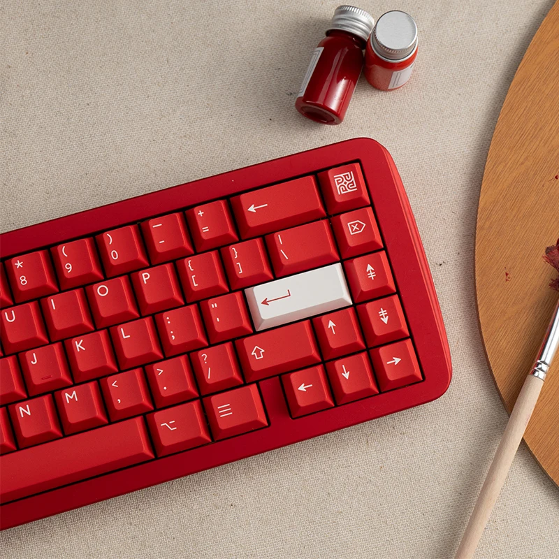 Courage red customized mechanical keyboard two-color keys pbt material original height