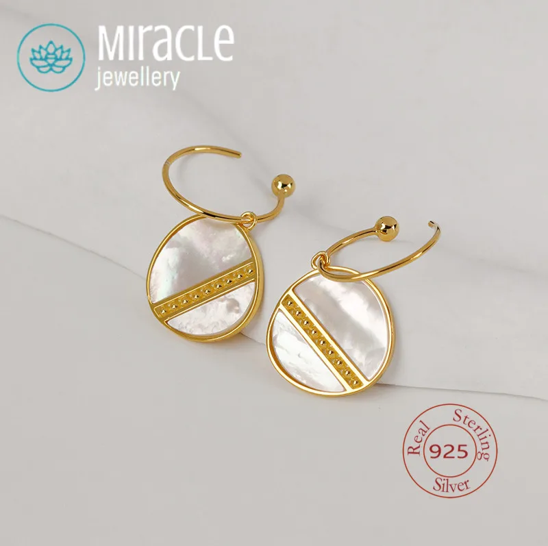 

Miracle Sterling Silver 925 Light's Rift Niche Design Simple Inlaid White Shell French High-End Elegant Earrings