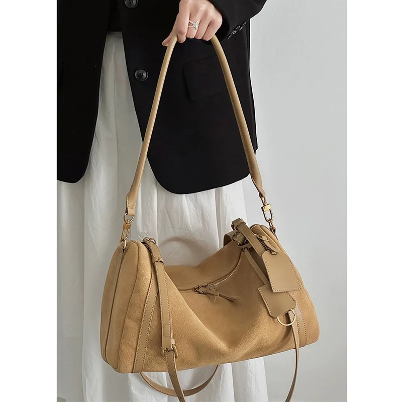 

2026 New Fashion Casual Foreign Style Matte Suede Retro Versatile Women's Handbag Large Capacity Shoulder Messenger Bag