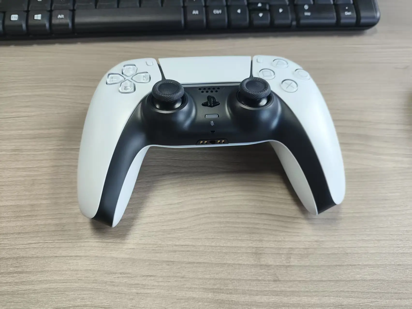 Is the Original DualSense Wireless Controller for PS5 Worth Buying on ...