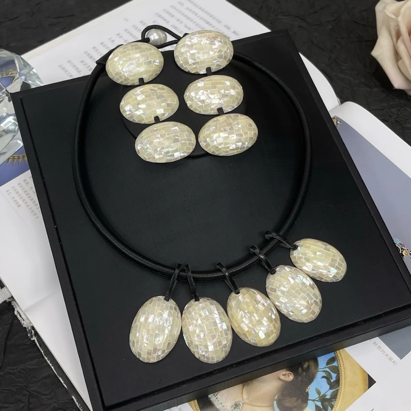 

High-end Fashion Women's Exquisite Personalized Vintage Luxury Handcrafted Natural Baroque Pearl and Shell Necklace and Earrings
