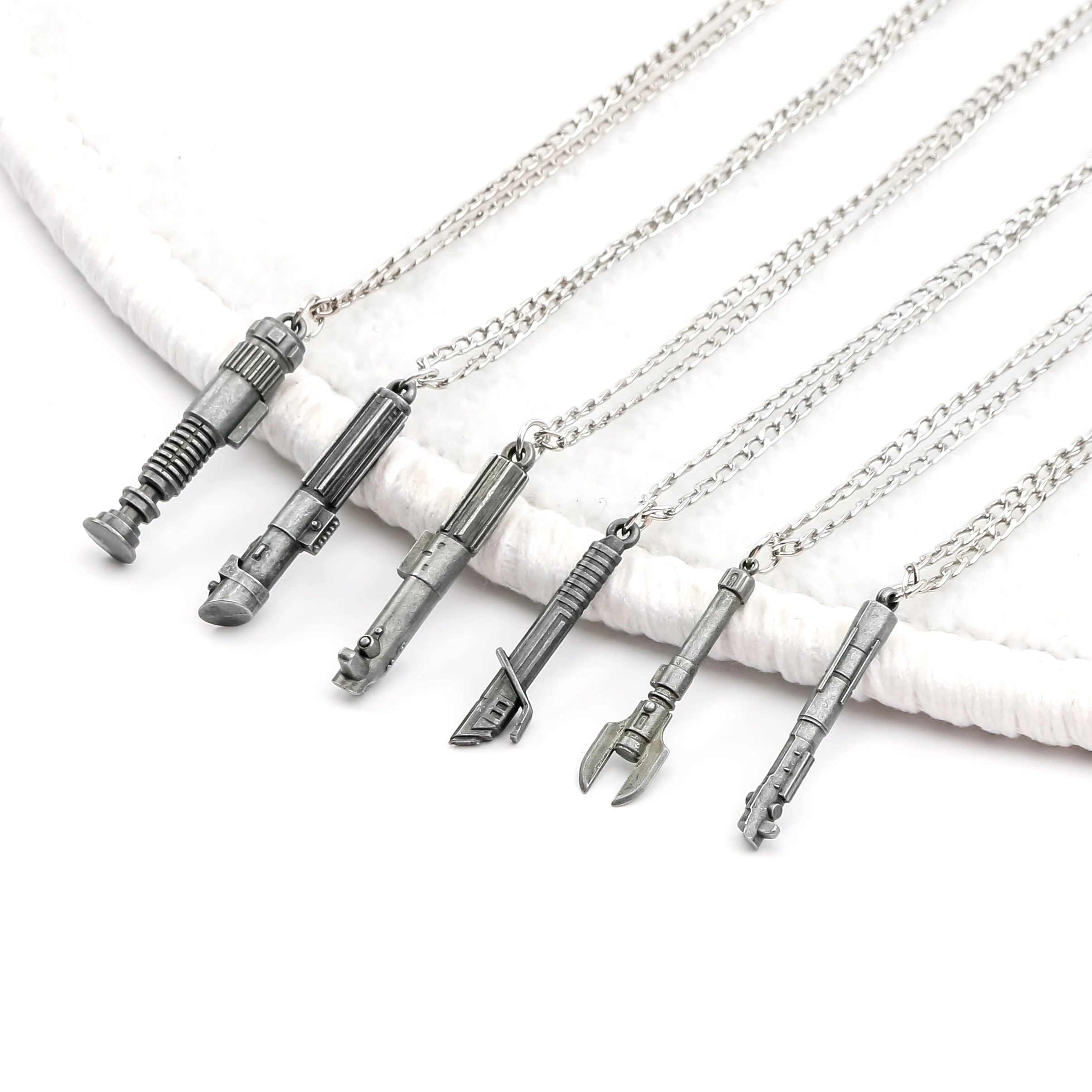 TXQSABER Spada Laser MINI, Collana con Spada Laser, Ciondolo Spada Laser Jedi per Duelli Intensi, Accessori e Componenti, Giocattoli Cosplay per Adulti
