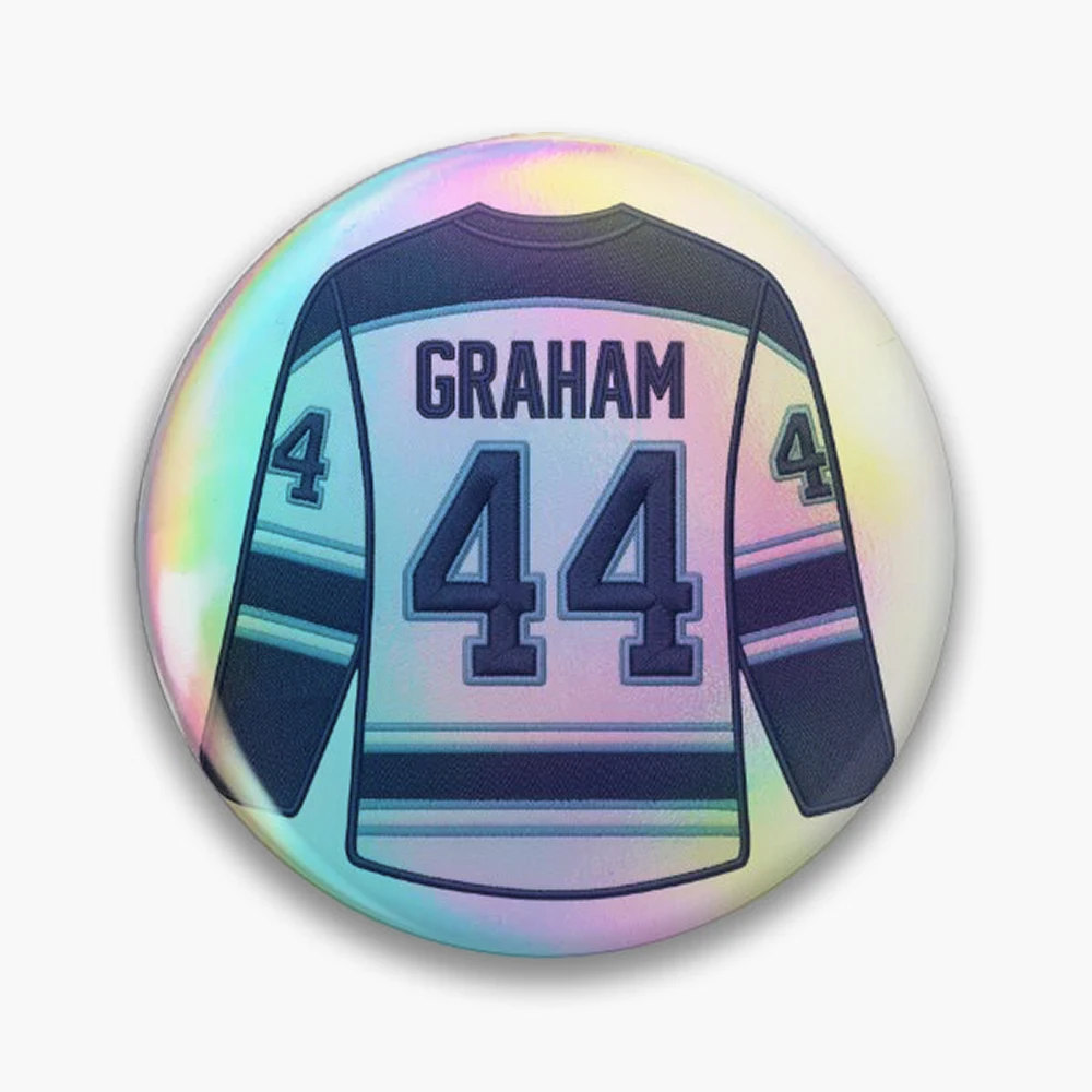 Off Campus Garrett Graham Pin Holographic Star Heart Pin Brooches Laminated Button Fashion Accessory