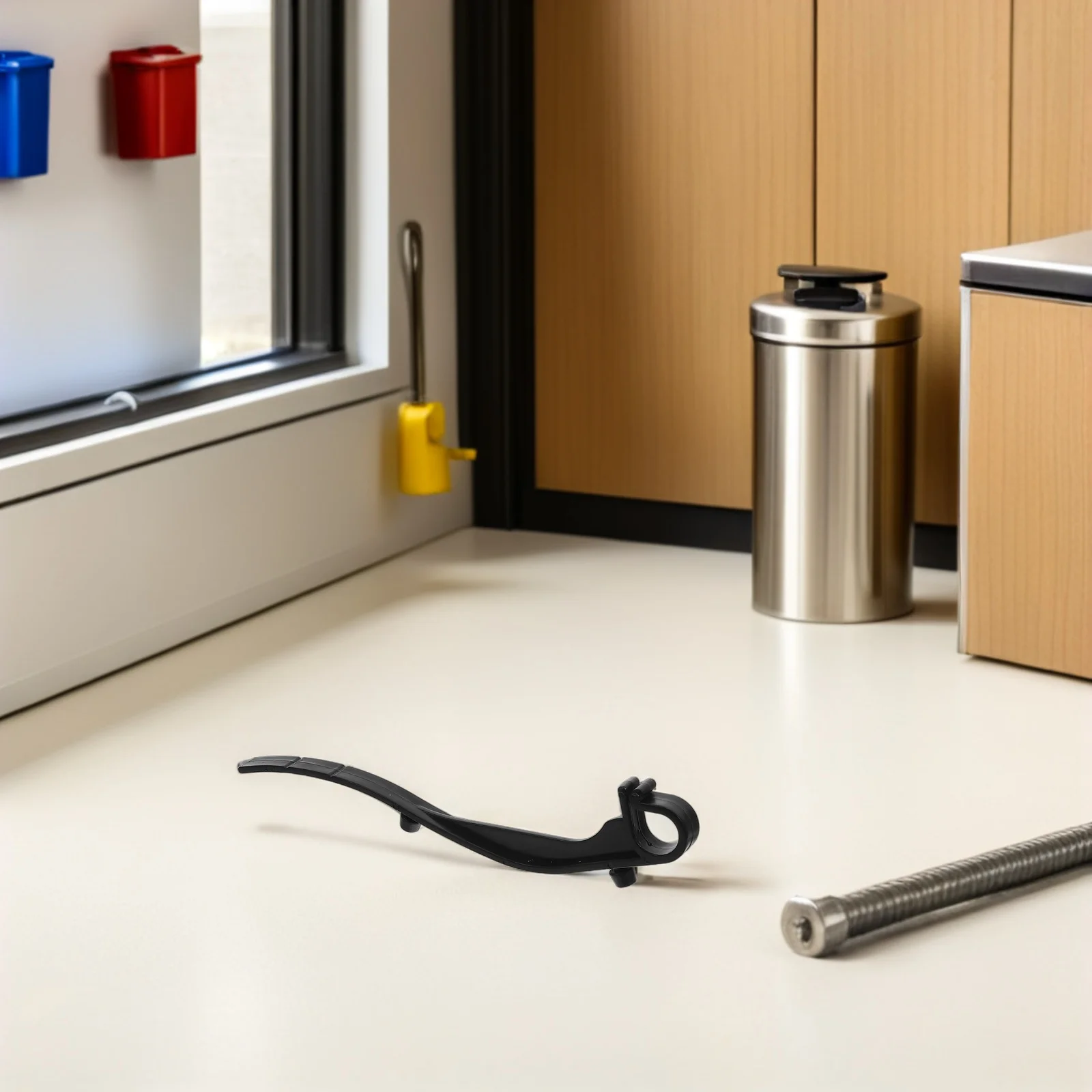 50個のプラスチック製雨樋クリップセット ブラック 防風固定フック メッシュ雨樋ガードリーフスクリーン排水メンテナンス用