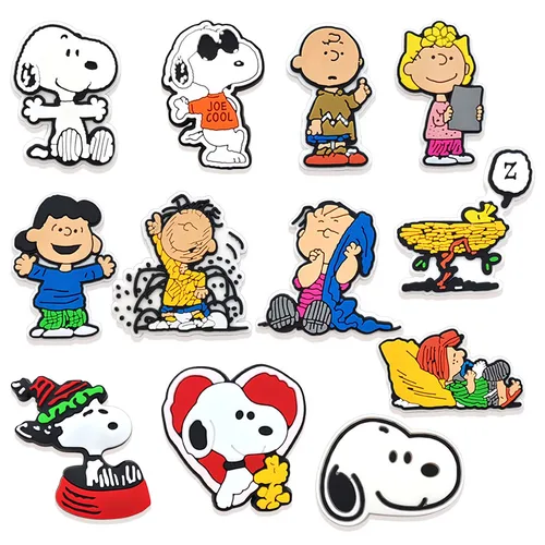 Imagen 2 del producto 6-100 Uds. De dijes para zapatos MINISO Snoopy, bolsa de zapatos de PVC, accesorios de colgantes DIY utilizados para varios derivados de cuevas, regalo de fiesta para niño y niña ﻿
