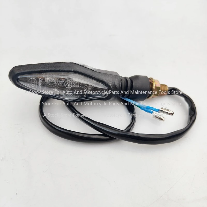 Suitable for Chunfeng Motorcycle Accessories CF250NK/SR400650GT Front and Rear Left and Right Turn Signals Turning Direction
