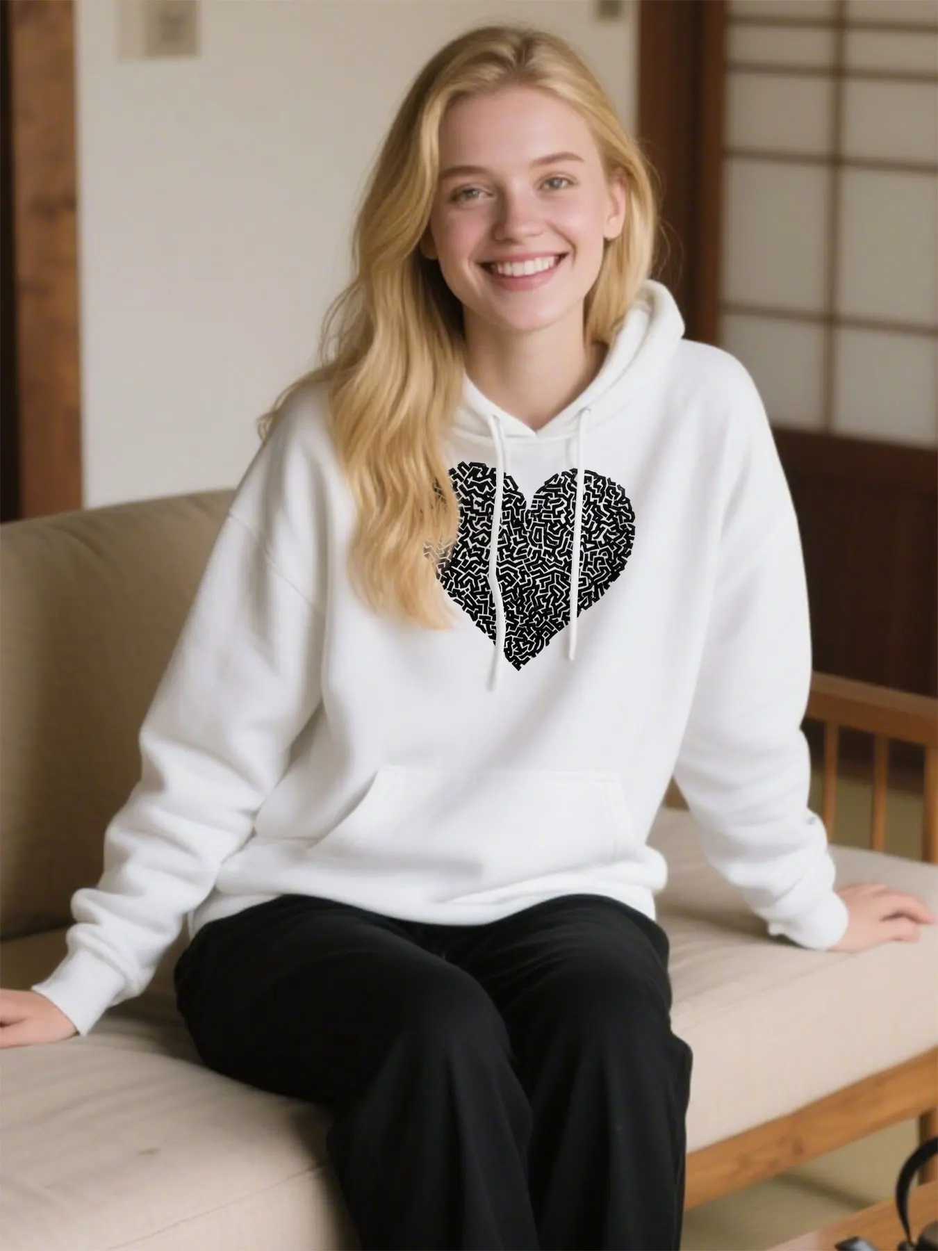 

​Maze Patterned Heart Print Soft Cotton Blend Hooded Sweatshirt For Versatile Casual Wear And Labor Day Gift​