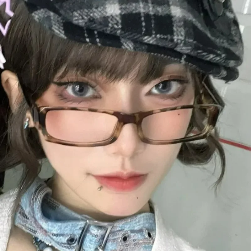 

2025 Japanese Small Black Small Square Frame Glasses Y2K Vintage Cool Spicy Girl Anti Blue Light Cosplay Photography Eyeglasses