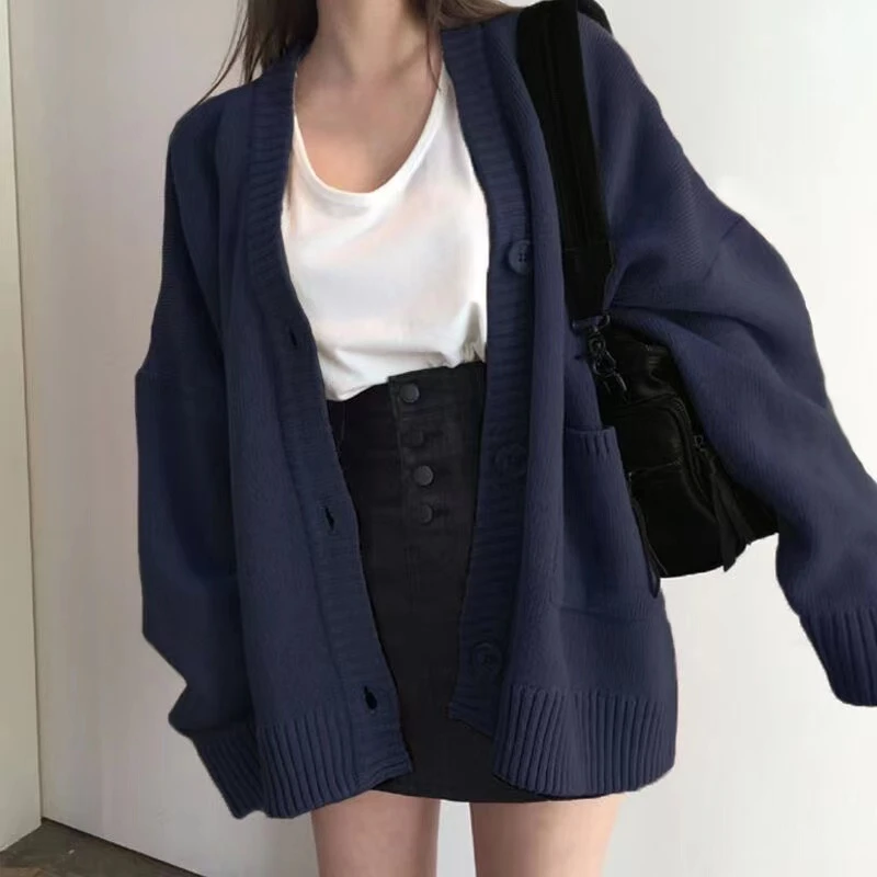 루즈핏 브이넥 니트 가디건 여성 패션 감성 캐주얼 슬리 스웨터 한국 버전 인스 레트로 디자인