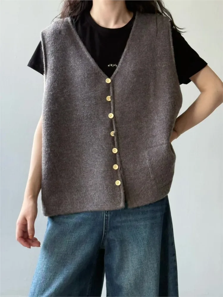

Fashion V-neck Knitted Vest Sweater 2025 New Autumn Casual Loose Sleeveless Single-breasted Cardigan Tops Elegant Chic Sweaters