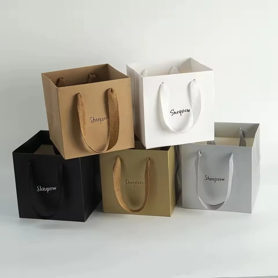 50pcs Bulk Paper Tote Bag Personalized Kraft Paper with Handle Packaging for Jewelry Clothes Flower Wedding Party Favor Gift Bag