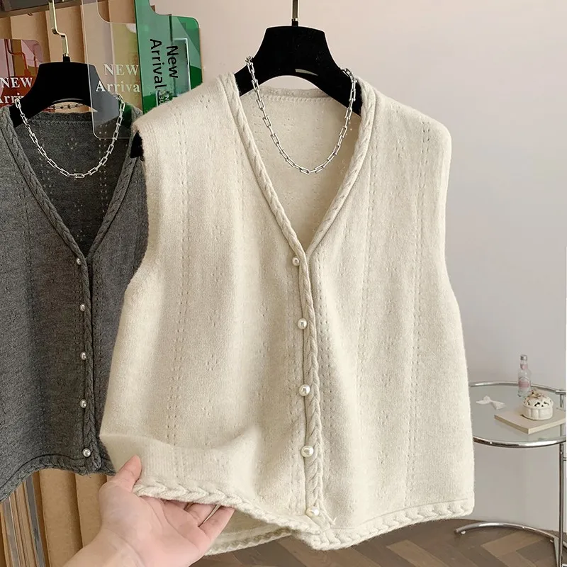

Fashionable Gray V-Neck Knitted Vest Women's Basic Color Autumn New Arrival Slim Fit Sleeveless Top Quality Material