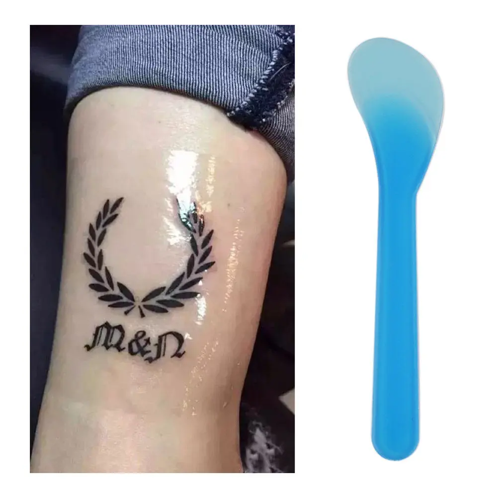 

100Pcs Plastic Scrapers Cream Stick Disposable Beauty Tool Comfortable Grip Single Use Application