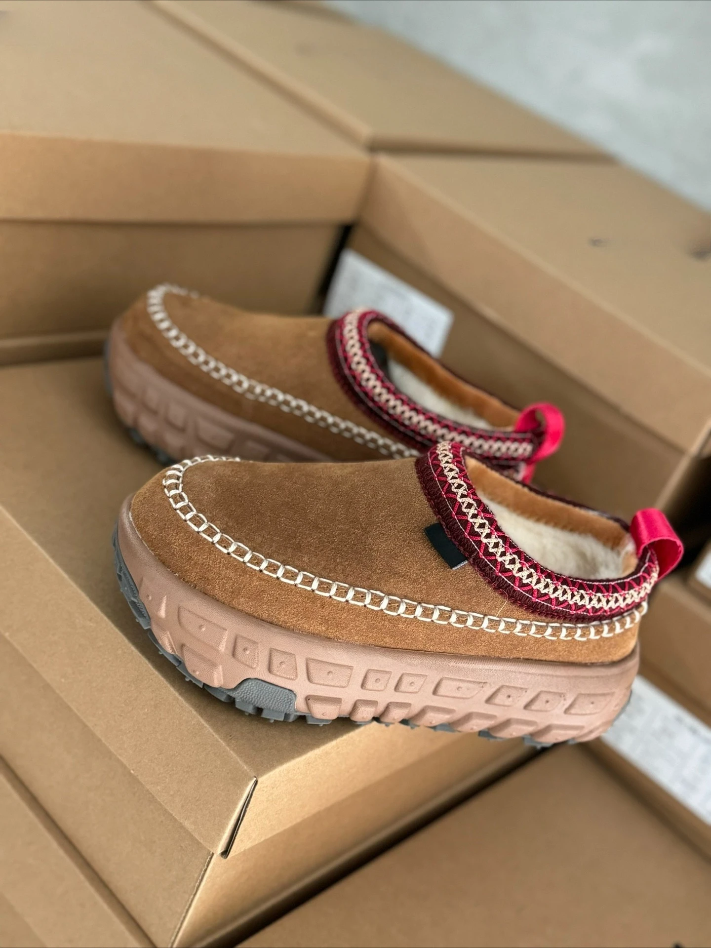 Botas de nieve con plataforma para mujer, botines de lana de cuero auténtico con suela de neumático, versátiles, a la moda, novedad de invierno 2026