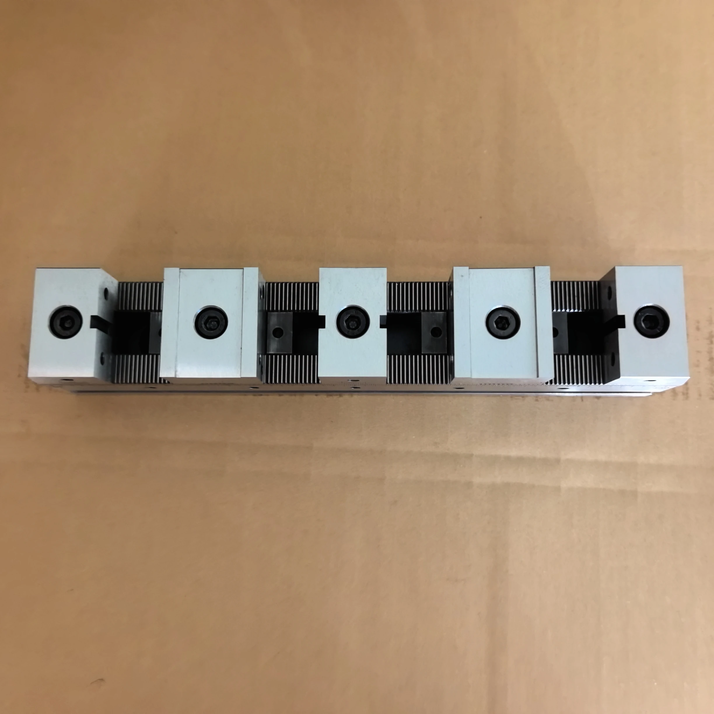 

CNC Lathe Steel Multi Station Precision Vise 4pcs Multi Position Vise For Clamping Small Objects