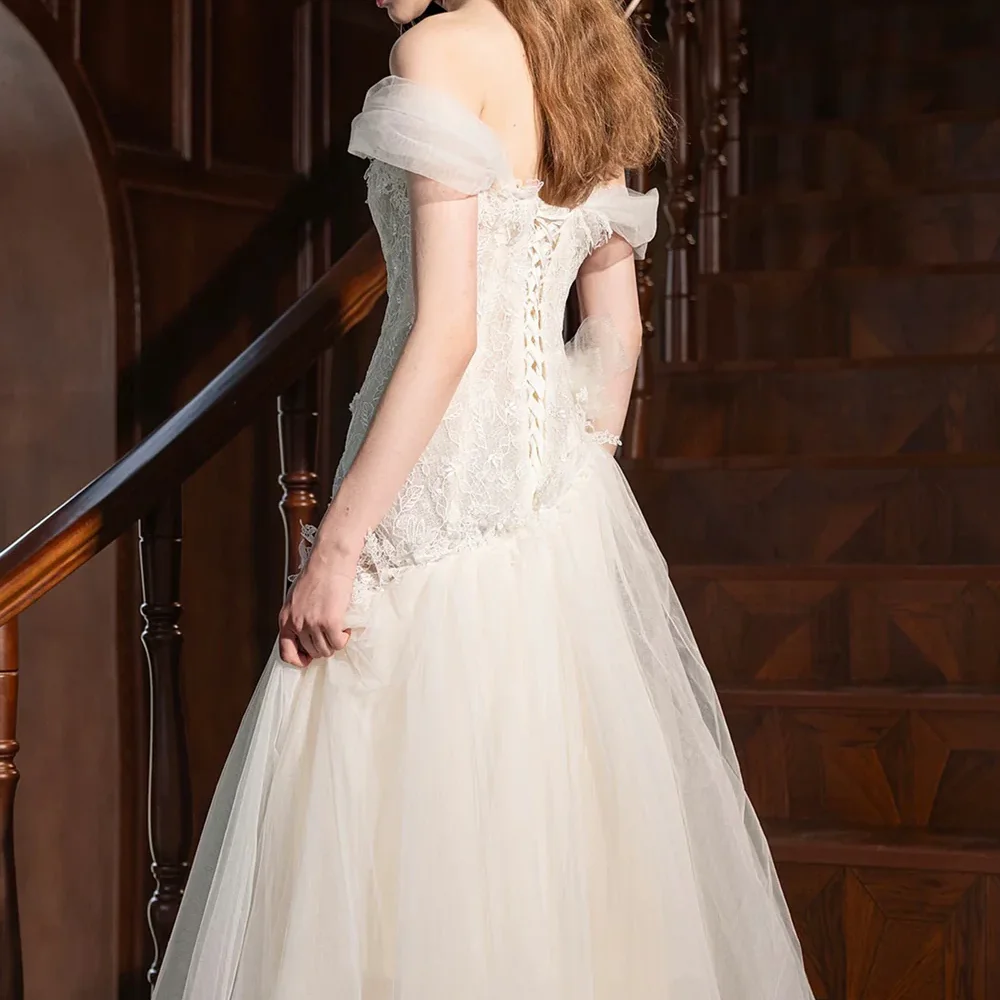 Classic Off Shoulder Appliquins Sleeveless Pleat A-Line Bride Wedding Dresses Bridal Gowns Customized