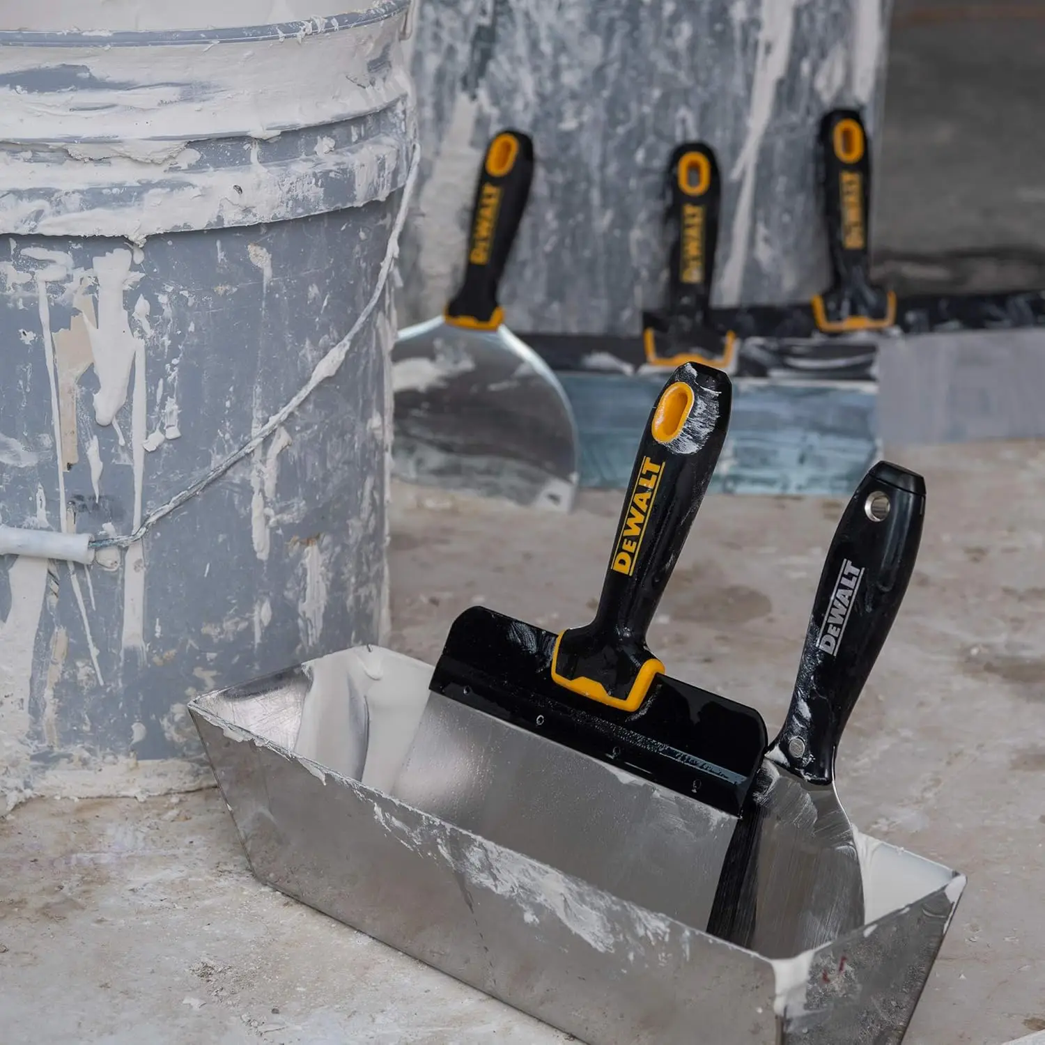 DEWALT Blue Steel Taping Knife 4-Pack | 8/10/12/14-Inches + Free Bonus 6" Soft Grip Putty Knife | Soft Grip Handles| DXTT-3-162