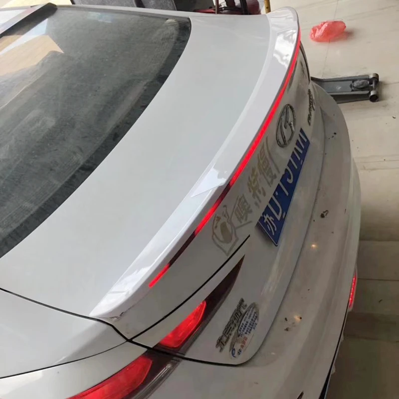 For Hyundai Elantra Spoiler 2016-2019 LED LIGHT ABS Material Car Rear Wing Primer Color Rear Spoiler