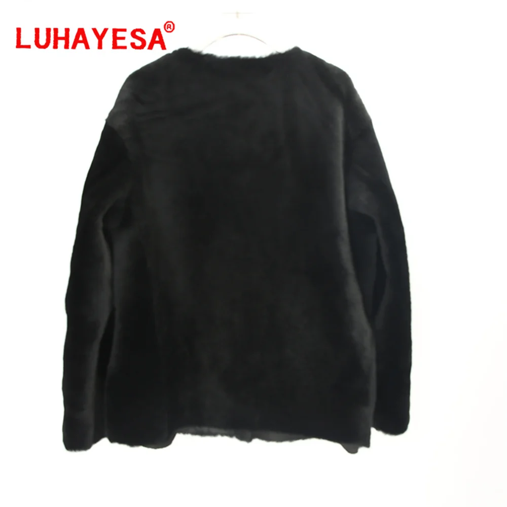 2024 Australia Merino Sheepskin Shearling Fur Coat Luhayesa Black Color Winter Warm Double Sides Wearing Lamb Fur Jacket