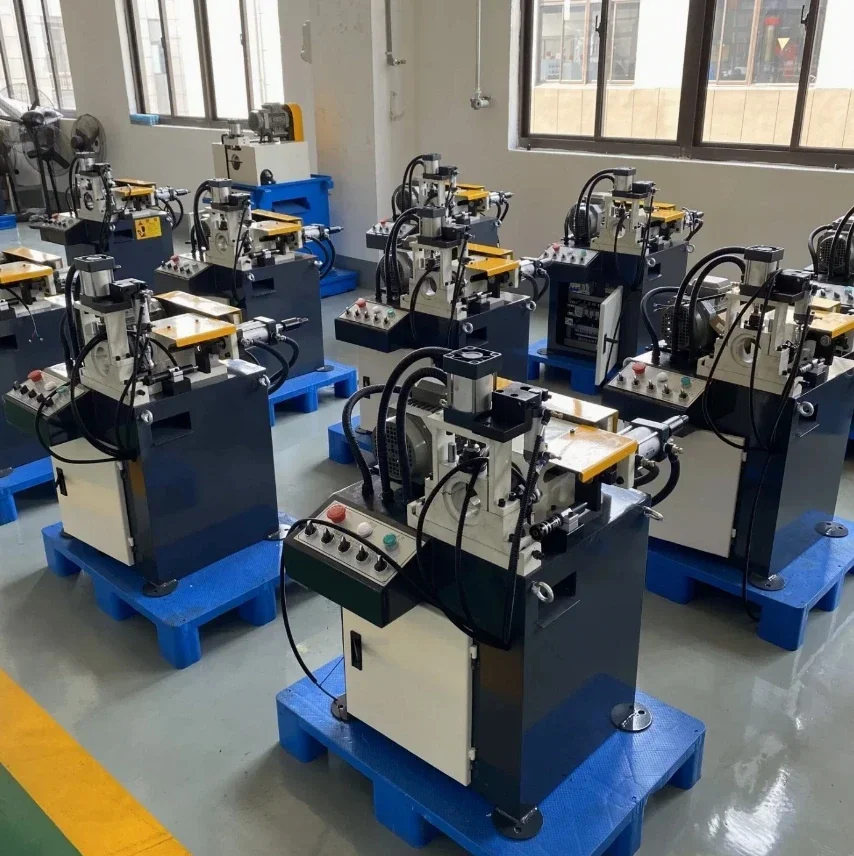 Portable Mini Pneumatic Pipe Chamfering Machine for 45-Degree Edge Finishing, Ideal for On-Site Metal Work