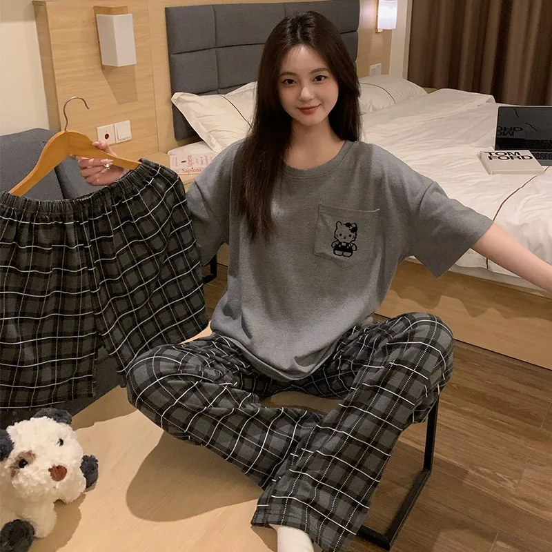 

Summer new gray round neck pure cotton cartoon Hello Kitty pajamas short sleeves shorts trousers loungewear three-piece set