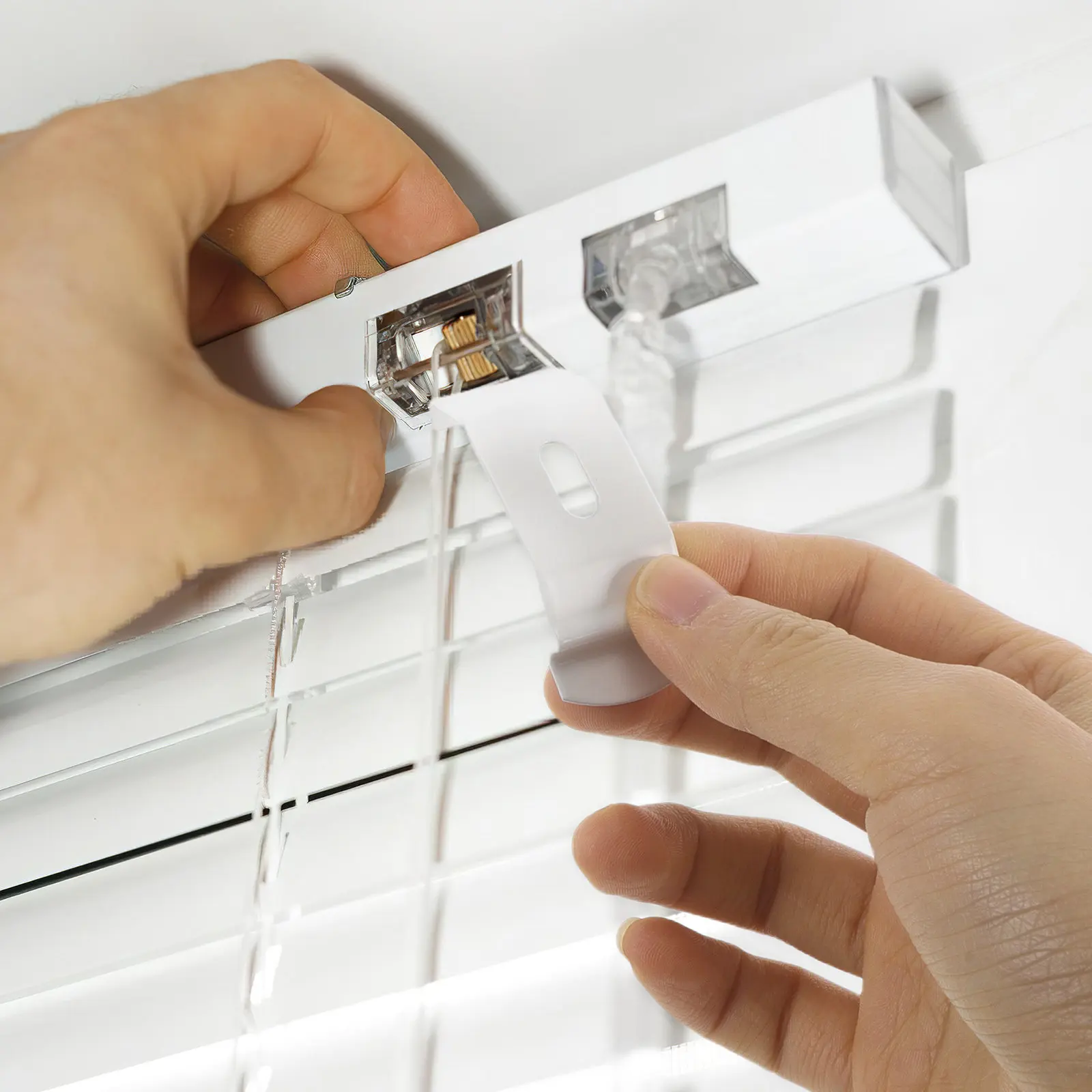 15Pcs Vertical Blind Headrail Mounting Bracket Top Mount Roller Shade Hardware Sturdy High Strength Metal Clip for Window Blinds