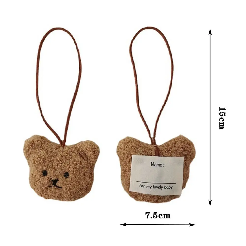 Porte-clés ours en peluche avec autocollant de nom pour enfants, pendentif poupées en peluche, porte-clés d'étiquette de dessin animé