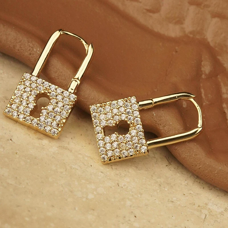 Huitan Bright Lock Hoop Earrings Dazzling Noble Opulent Shiny CZ Ear Accessories for Women Stylish Fashion Anniversary Jewelry