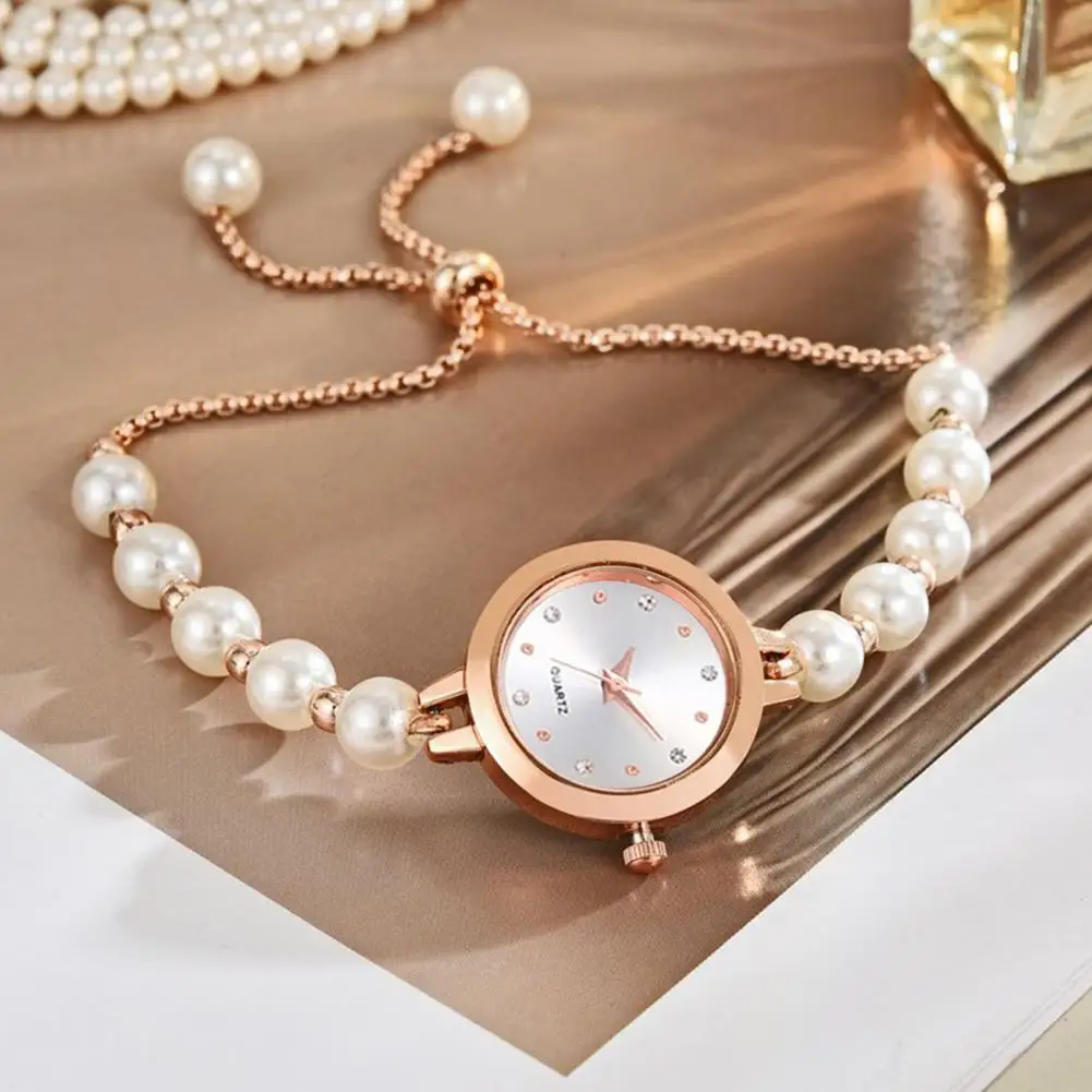 1 Piece of New French Retro Gold Small Dial Women's Watch Suitable for Decorative Wrists for Daily Wear Dinner Other Occasions