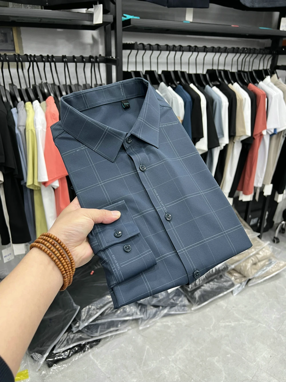 

Casual Long Sleeve Shirt Standard Fit Seamless Fabric Anti-Wrinkle High Elasticity Nylon Spandex Blend Smooth Skin-Friendly J...