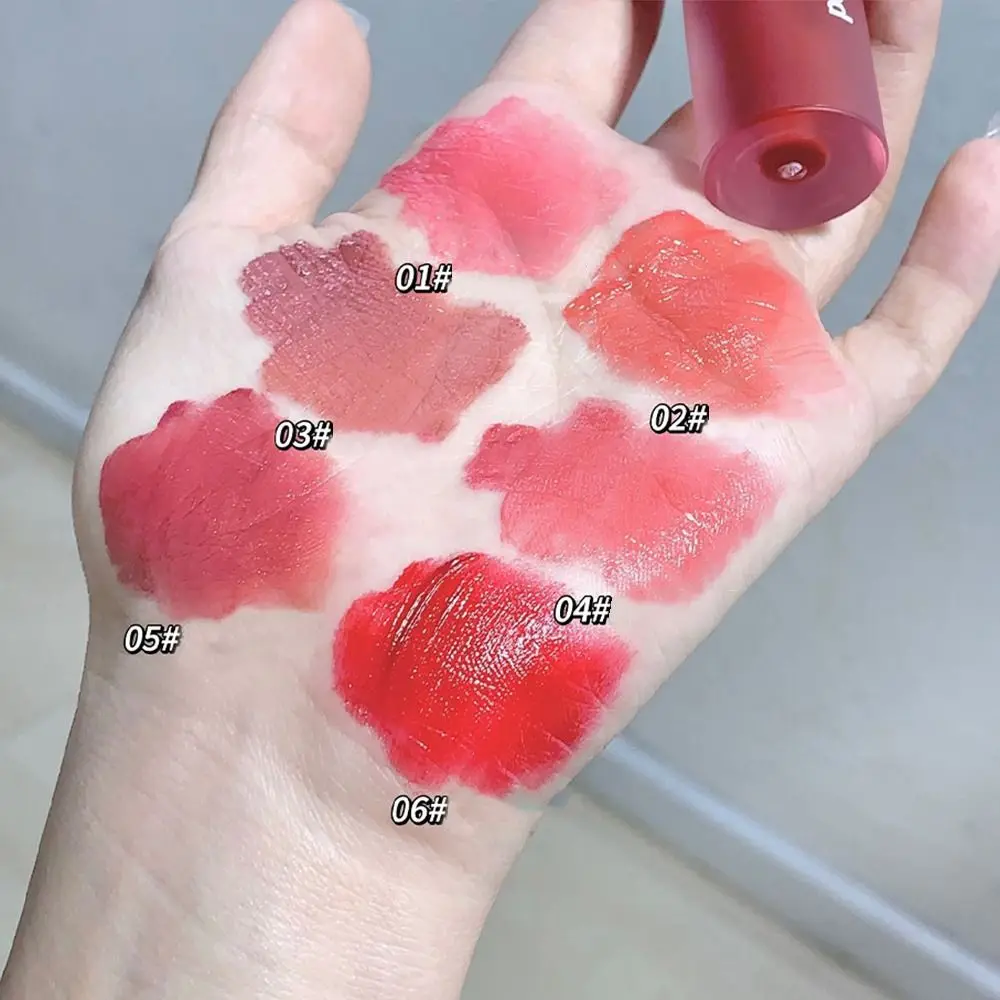 Brillo de labios de agua de espejo de 6 colores, taza no pegajosa de larga duración, esmalte de labios de cubo impermeable, lápiz labial mate de terciopelo hidratante profunda