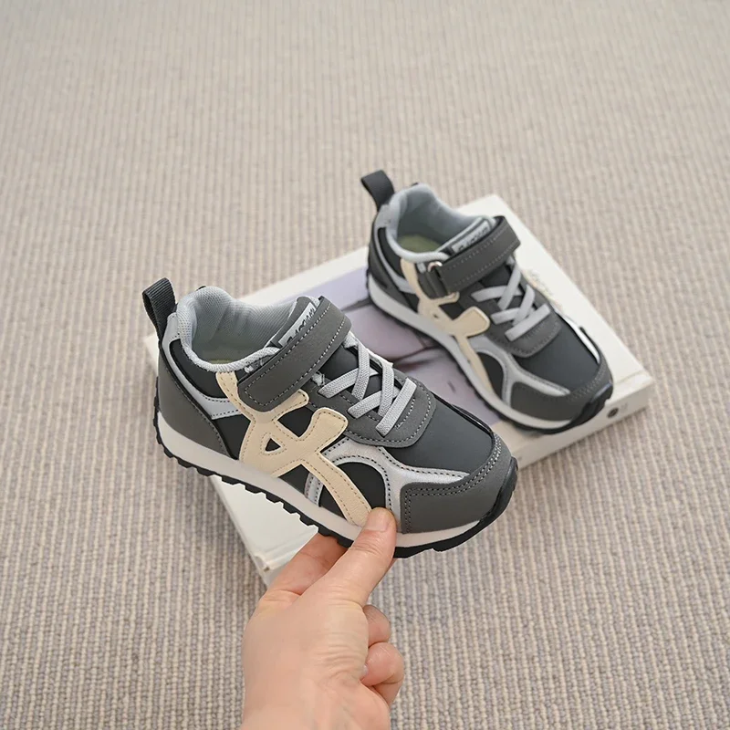 

2025 г., детская спортивная обувь, дышащие удобные нескользящие кроссовки для малышей, легкая петля с крючками, мягкая подошва, обувь для бега для мальчиков