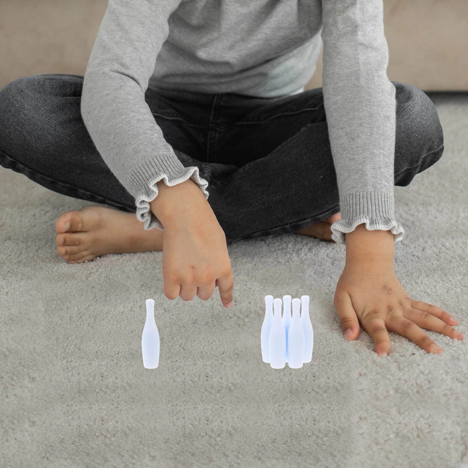 

20Pcs Mini Plastic Bowling Pin Set Table Small Replacement Durable Reusable for Indoor Interactive Bowling Game