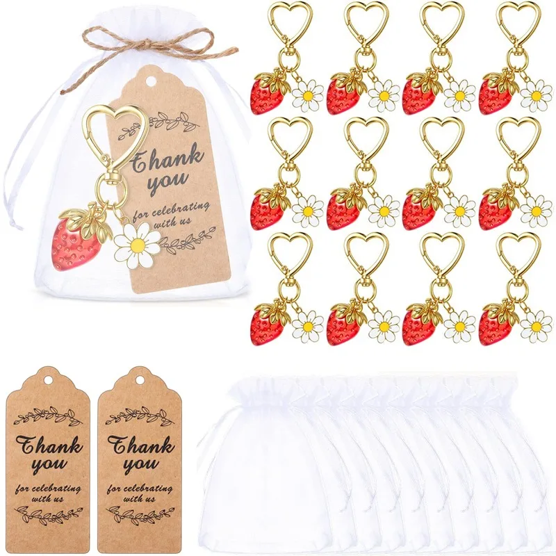 10 ensembles de cadeaux de fête aux fraises, cadeaux d'anniversaire pour invités, porte-clés aux fraises, étiquettes de remerciement, sacs aux baies, cadeau de noël pour réception-cadeau pour bébé