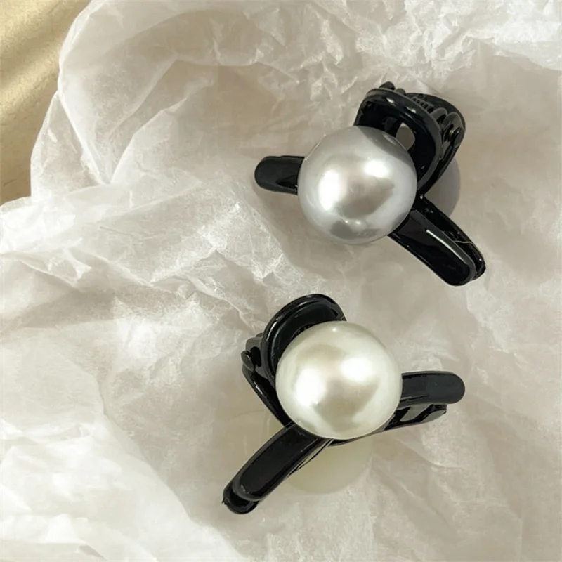 2Pcs Fashion Exquisite Pearl Mini Hair Claw For Women Girls Sweet Pearl Shark Clips Versatile Simple Hair Accessories Gifts