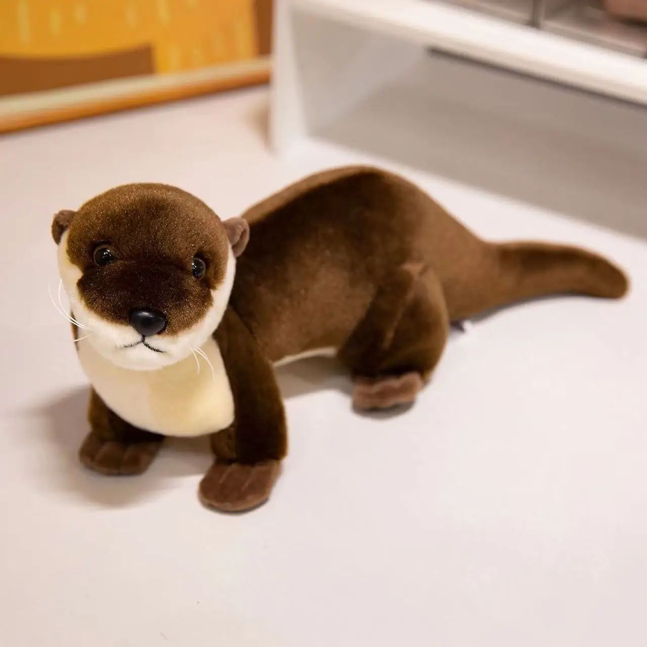 Miniso's nieuwste zachte en schattige otter knuffel met gesimuleerde vulling, gevuld knuffel, cartoon anime schattige pop en leuk cadeau