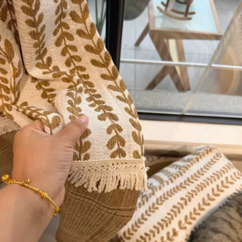 New French Retro Brown Beige Jacquard Stitching Thickened Chenille Curtains for Living Room Bedroom French Window Customized